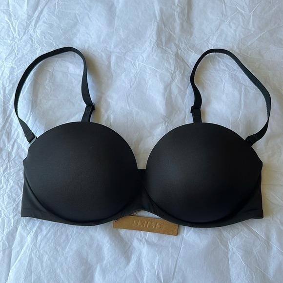 SKIMS ULTIMATE COLLECTION
PUSH UP STRAPLESS BRA. Color ONYX Size 34DD NWT - Picture 4 of 7